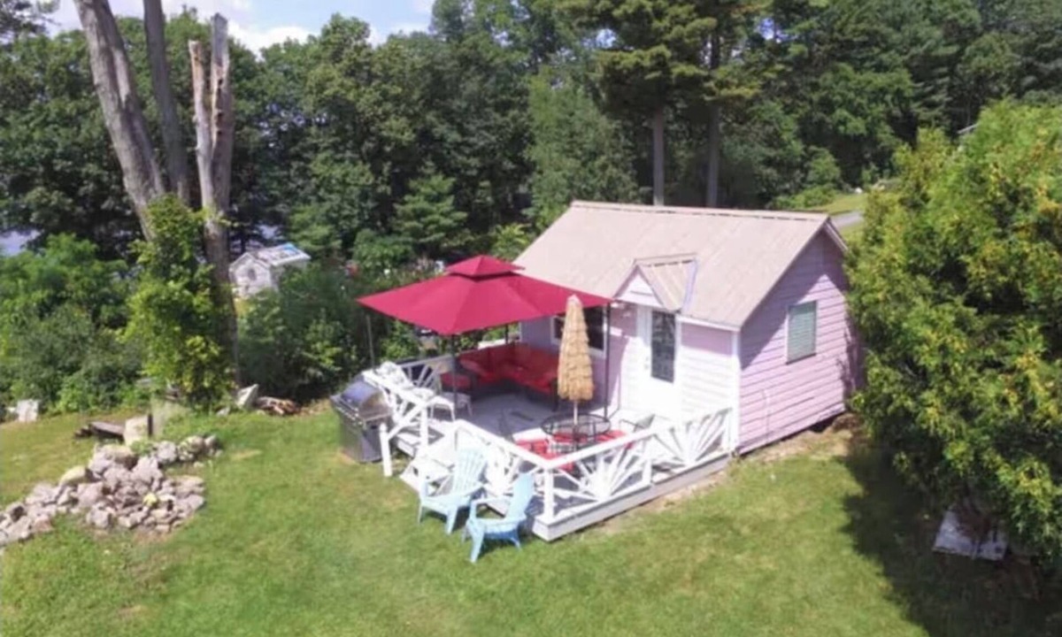 Northville Cottage | Charming cottage on the Great Sacandaga Lake, perfect for a relaxing getaway
