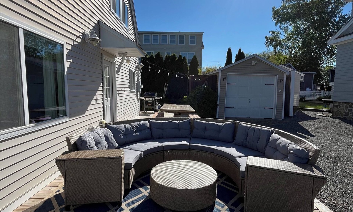 Groton Long Point House | Charming cottage overlooking the lagoon with great sunsets in Groton Long Point