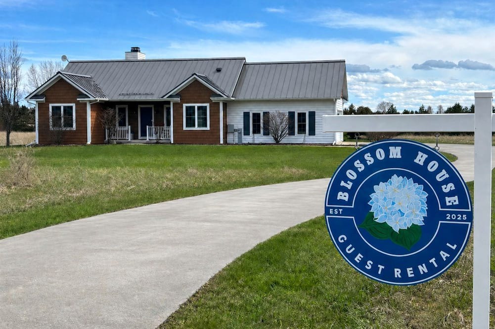 Baileys Harbor Cottage | Charming Cottage with Fire Pit on 5 Acres near Downtown Baileys Harbor, WI