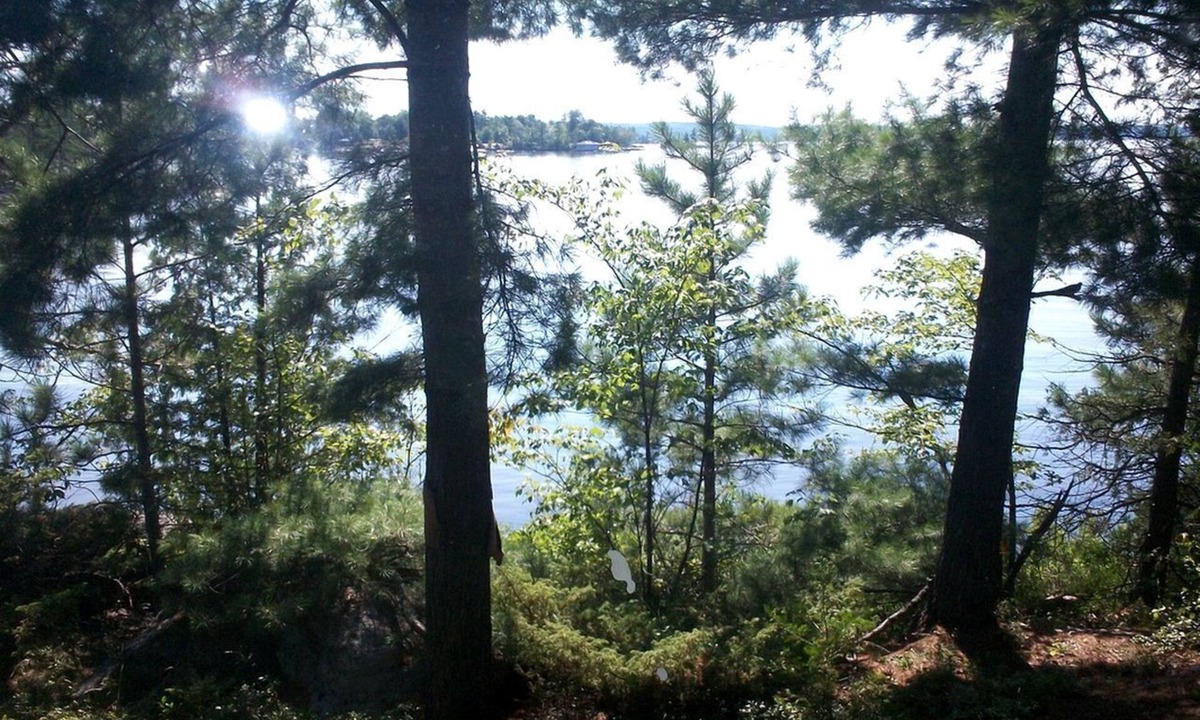 Nipissing Cottage | Charming Cottage With Breathtaking Views of Lake Nipissing, Ontario