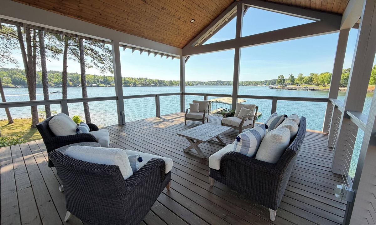 Jasper House | Charming Cottage with Stunning Point Views, Flat Lot, Walk-in Water, and a Dock!
