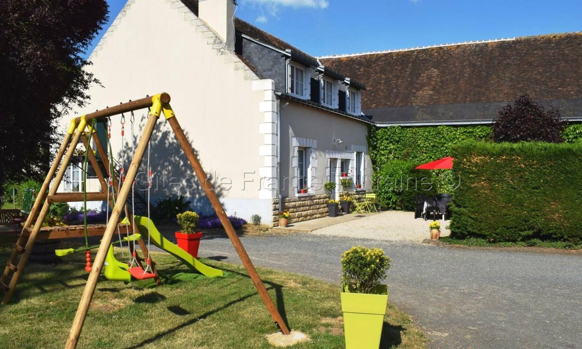 Beaumont-la-Ronce Cottage | Charming countryside house near Tours with garden and bikes