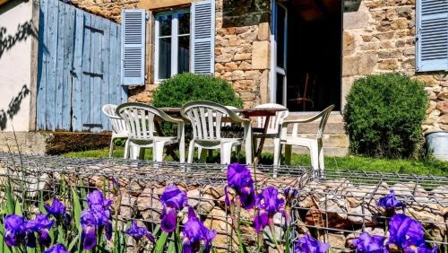 Le Monestier House | Charming Country Getaway, Balcony, Views, Office