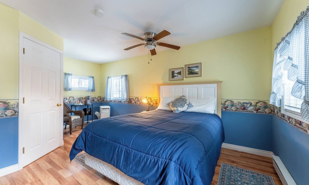 Saint Patrick Cabin | Charming Countryside Cabin. Pet-Friendly!