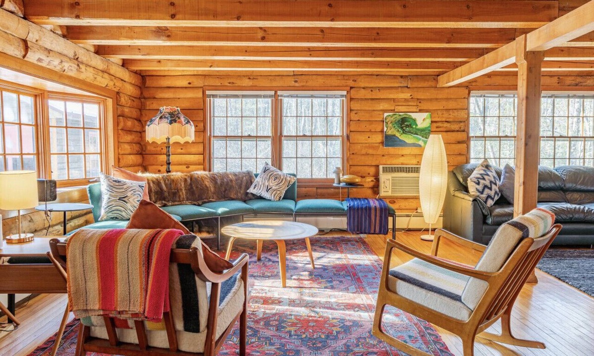 Stone Ridge Cabin | Charming & Cozy Cabin w/Screened Porch