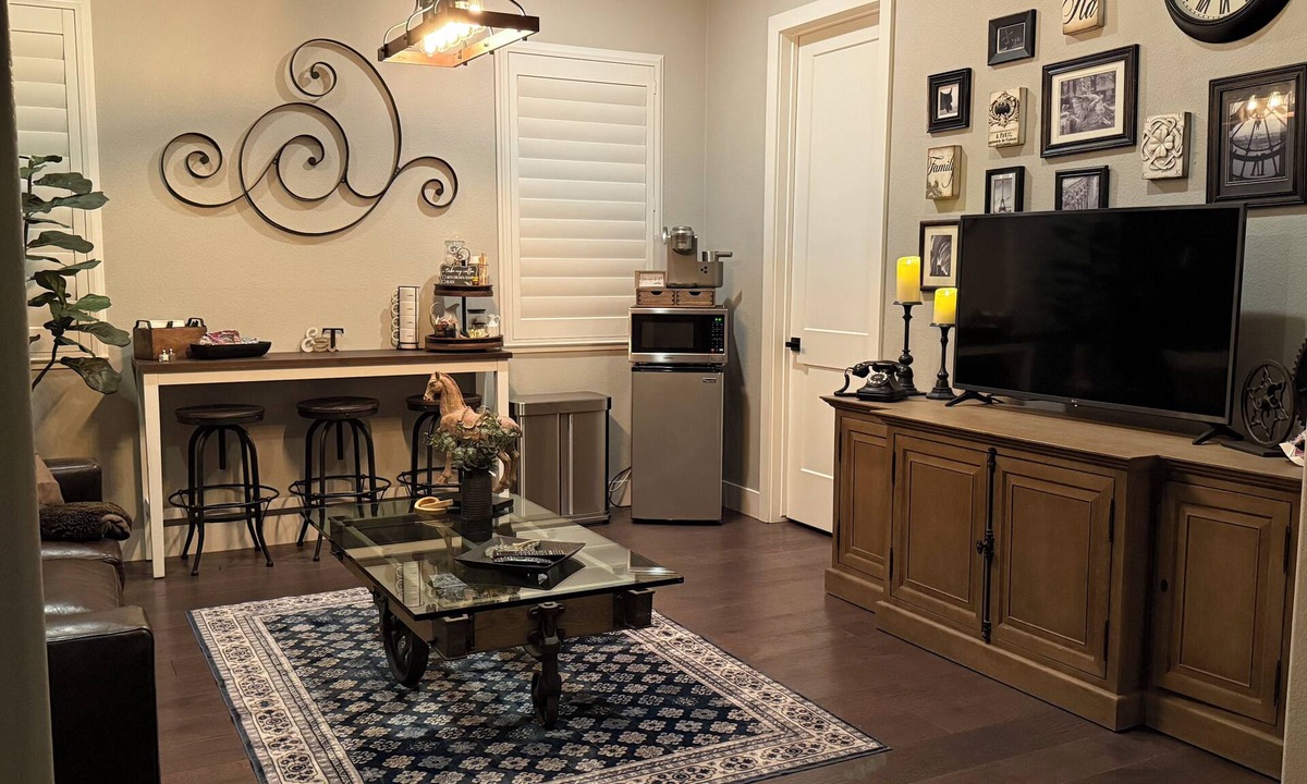 Manteca Apartment | Charming & Cozy One-Bedroom Studio – Your Perfect Getaway Awaits!