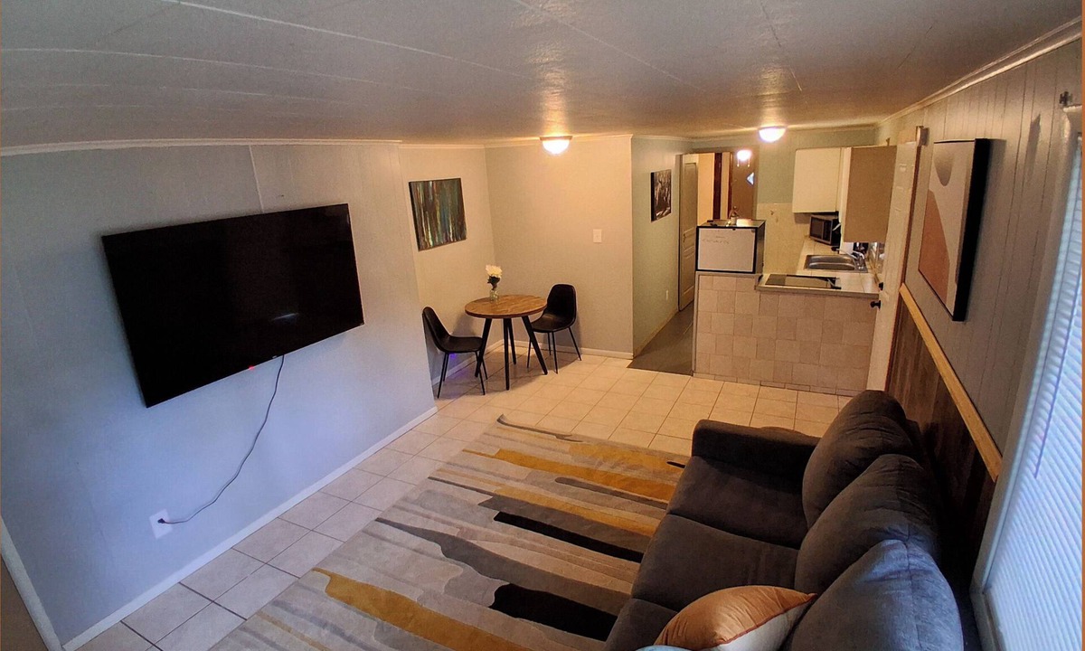 Crystal River Apartment | Charming Crystal River Retreat! The Heart of the Nature Coast! Adventure Awaits!