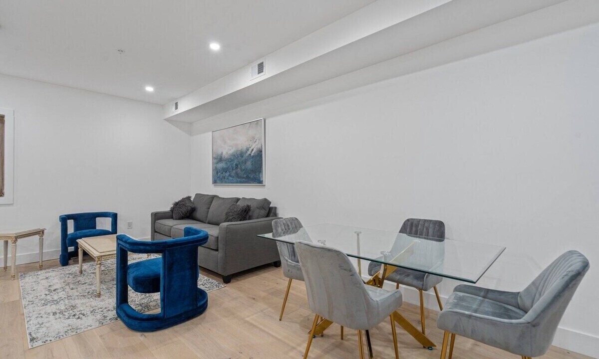 Petworth Bed & Breakfast | Charming DC Townhouse Condo| Explore Monuments, Museums & Vibrant Neighborhoods
