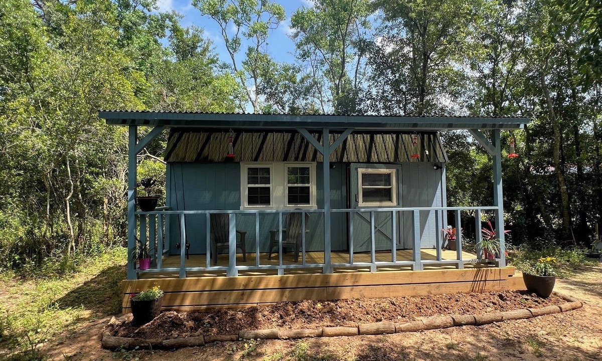 Saint Elmo Cottage | Charming double lofted boathouse with private lake