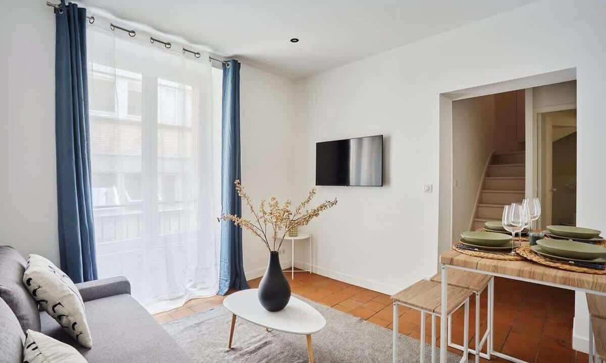 Les Halles Apartment | Charming Duplex - Louvre Museum