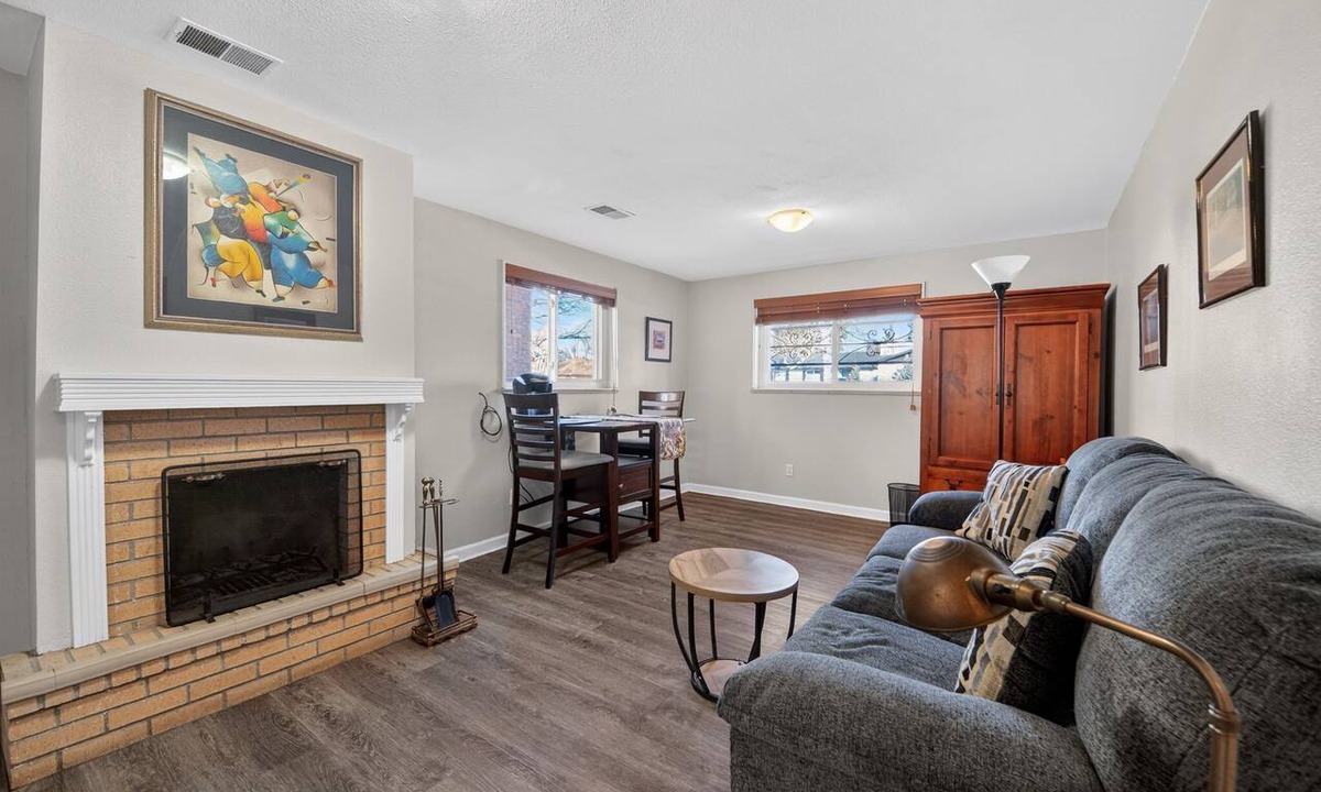 Washington Virginia Vale Apartment | Charming East Denver Hideaway, Apartment in House
