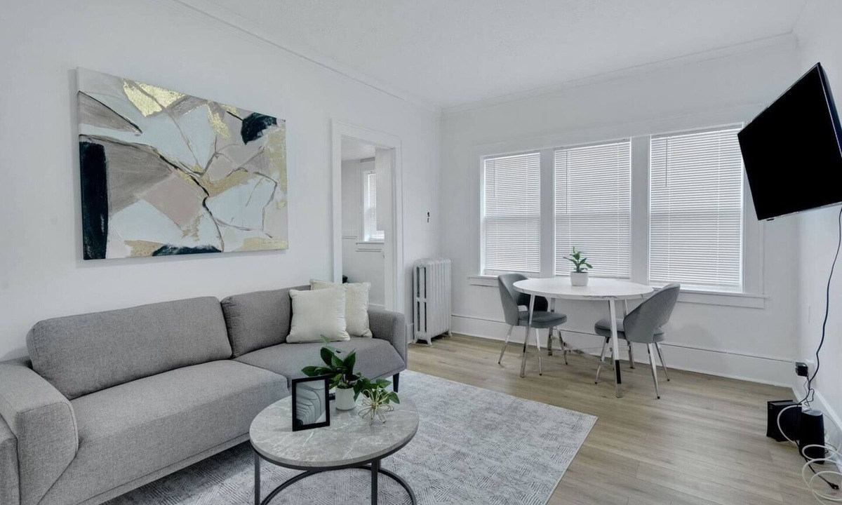 Downtown Rochester Apartment | Charming & Elegant 1Bd/1Bth I Rochester