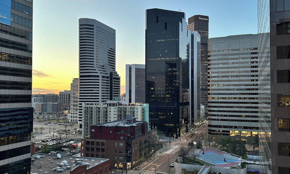 LoDo Apartment | Charming elegant high-rise apartment in heart of Denver.
