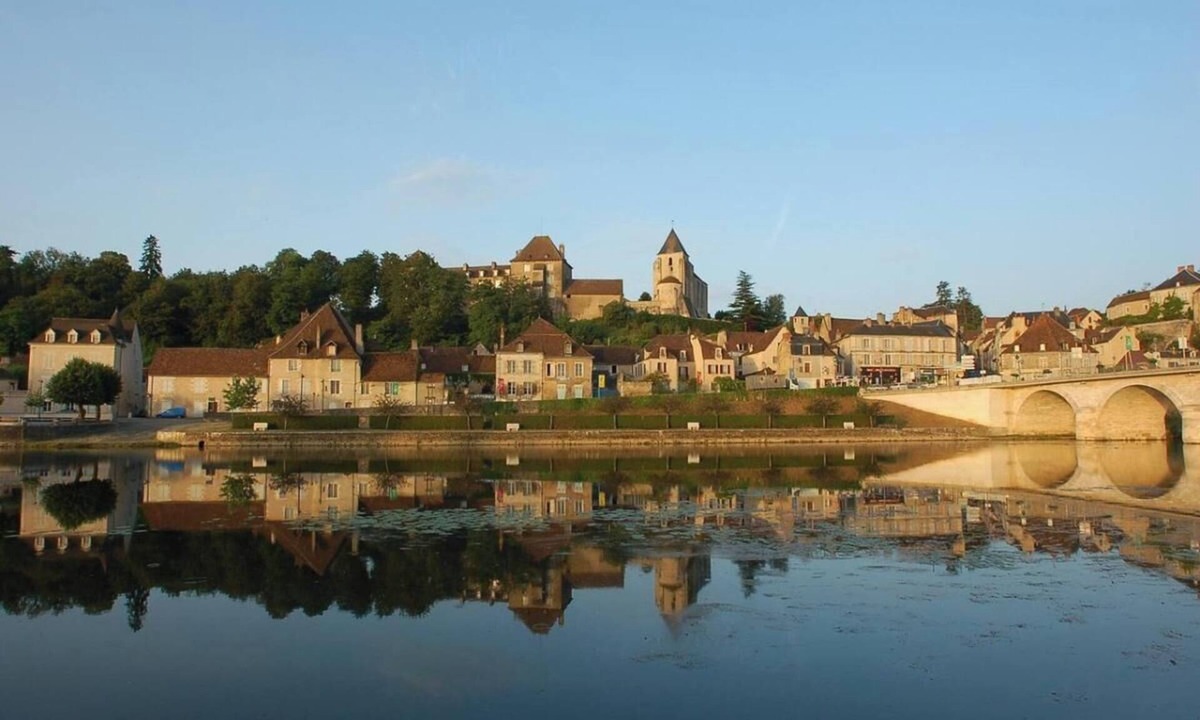 Cheval-Blanc Villa | Charming Farmhouse with Private Pool & Stunning Luberon Views