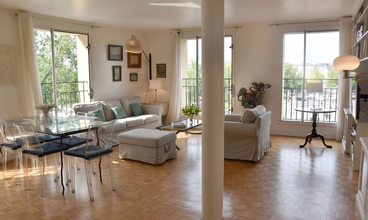 Saint-Gervais Apartment | Charming flat in the heart of Paris on the Seine