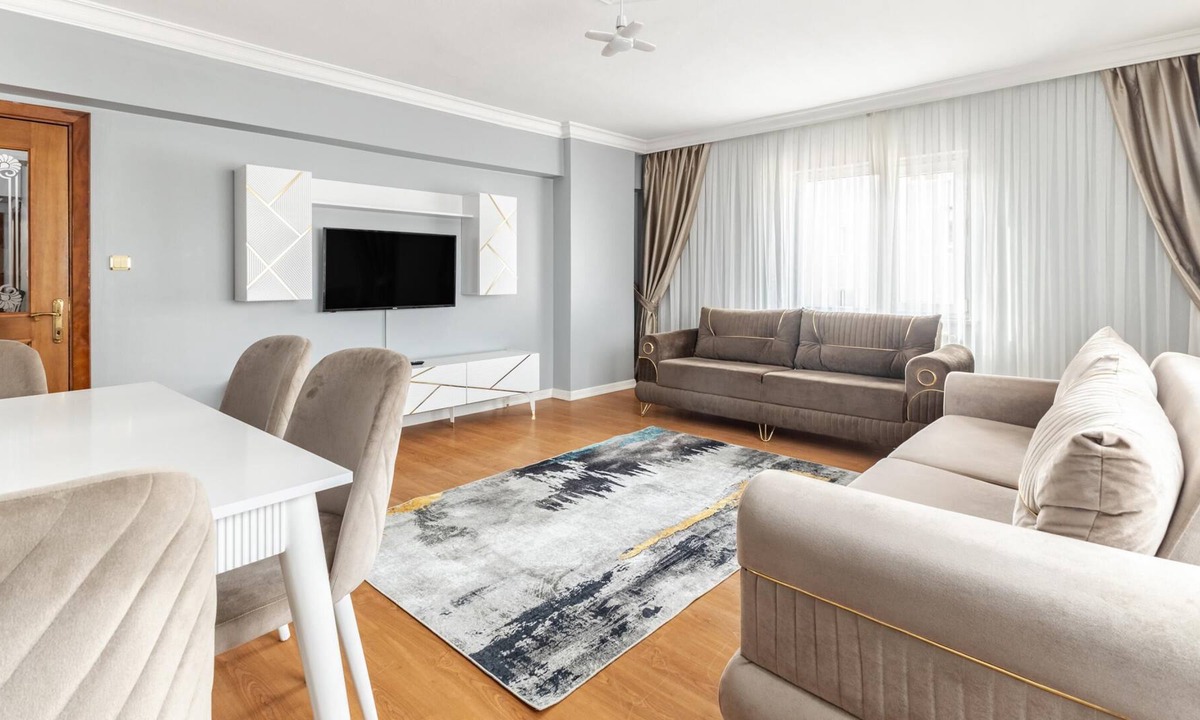 Sisli Apartment | Charming Flat w Balcony, 10 min to Cevahir Mall