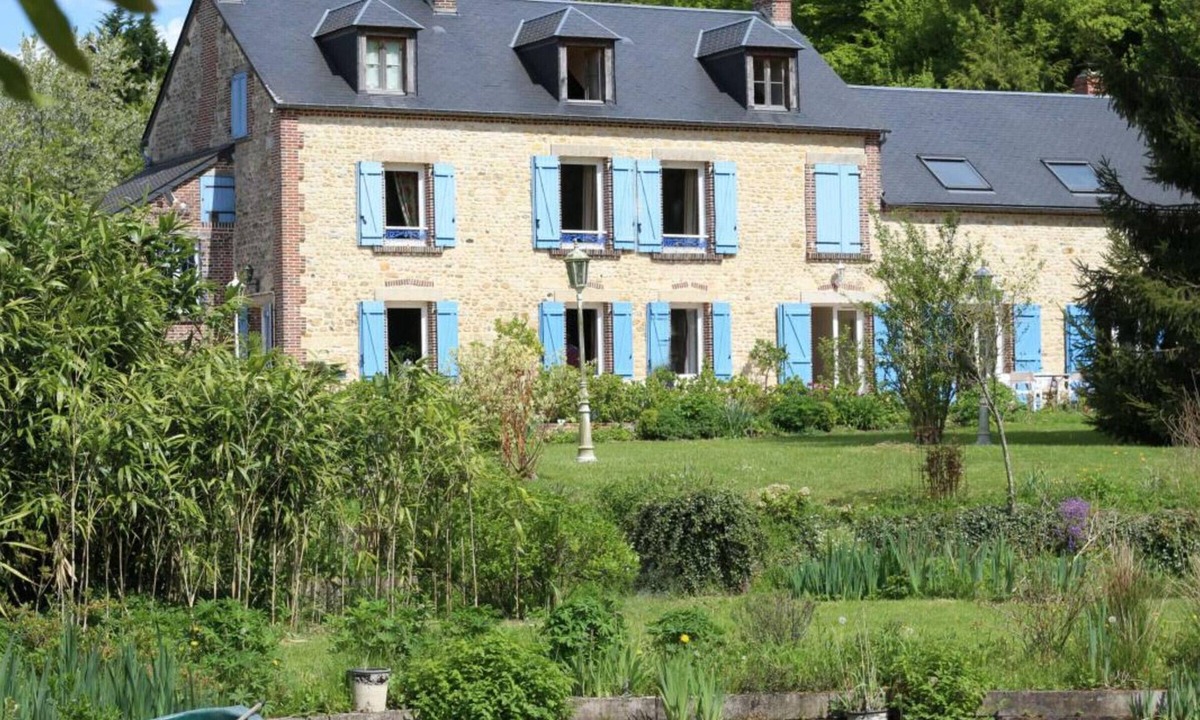Les Authieux-du-Puits Cottage | Charming duplex in the heart of Pays des haras with peaceful garden and WiFi