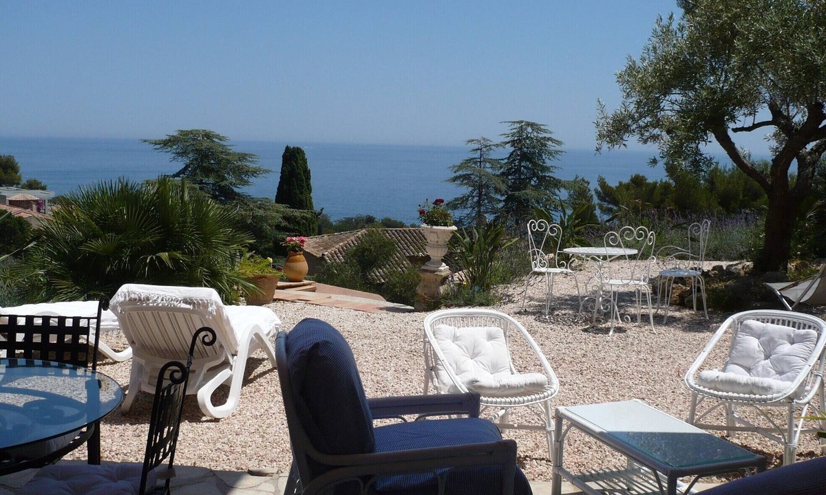 Les Issambres Apartment | Charming 2 Room 75 m2 with Splendid sea view and Huge RDJ. Beach 300 m.