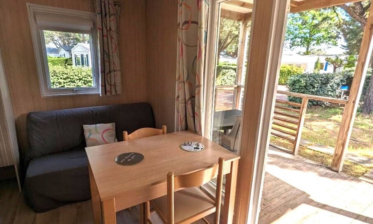 Saint-Hilaire-de-Riez Ski Chalet | Charming chalet, pets welcome - 2 guests