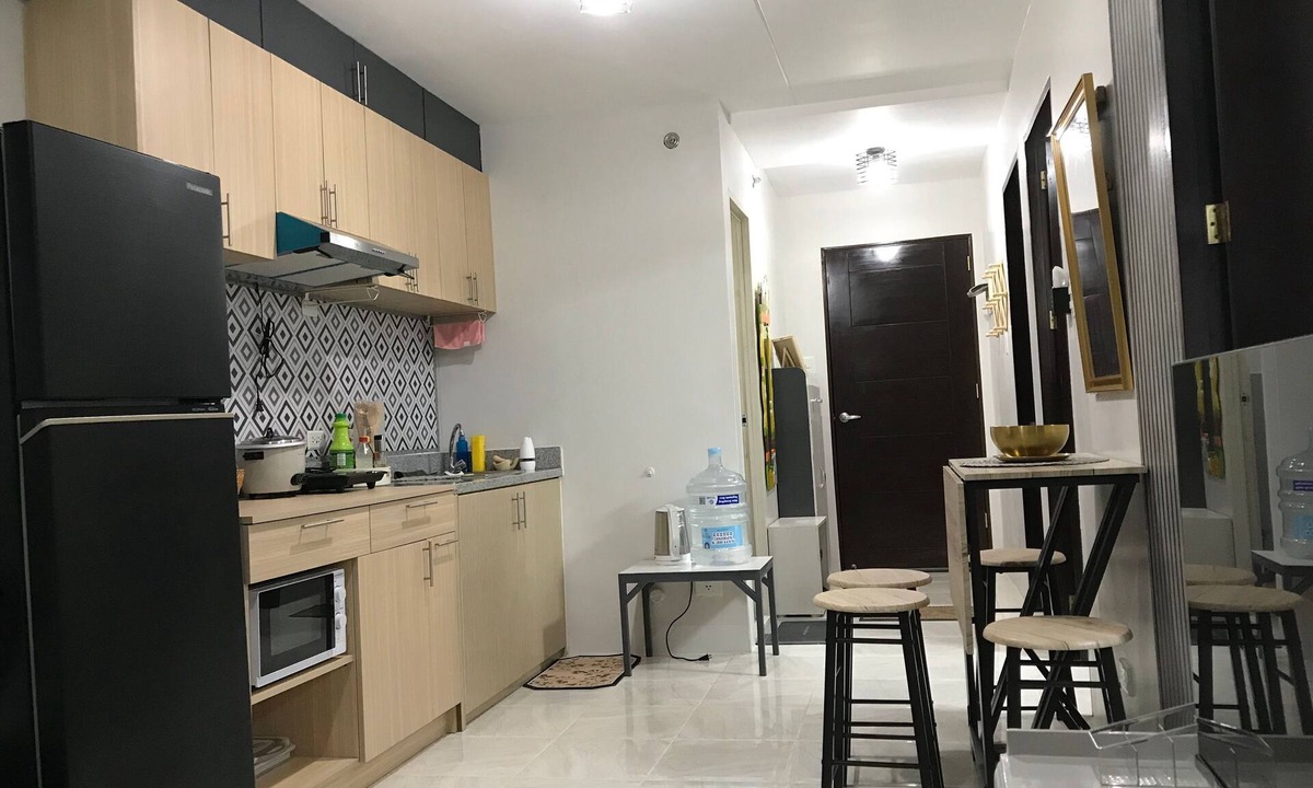 Mandaue Condo | Charming Fully furnished 3-Bedroom Condo in Mandaue City, Cebu