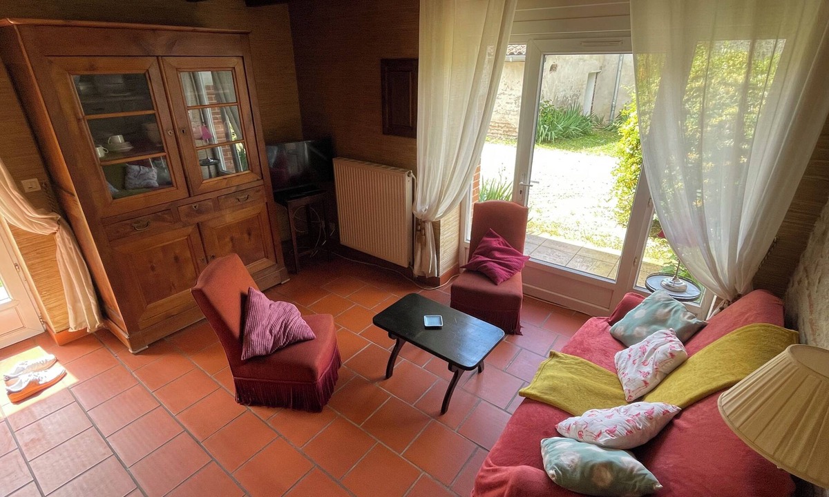 Villeneuve-sur-Lot House | Charming Gite with Swimming Pool South West 3 Bedrooms