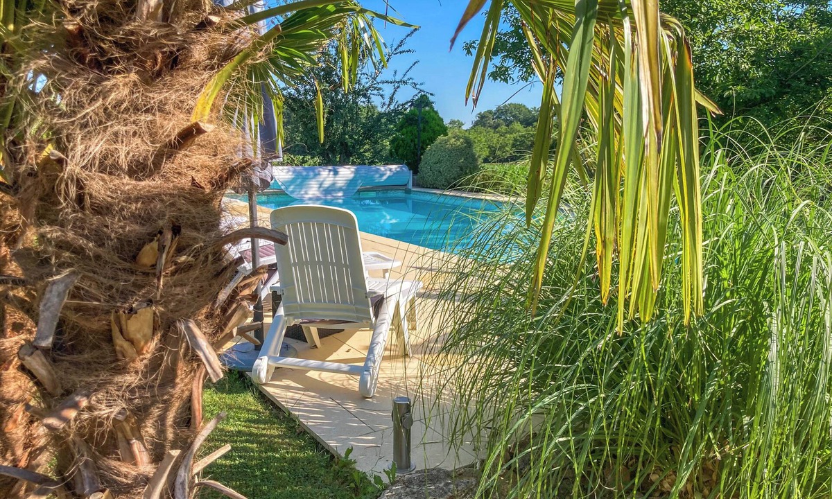 Mazeyrolles House | Charming gite with lush garden and private pool