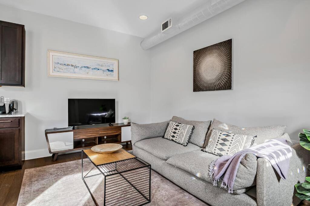 Downtown Harrisburg Apartment | Charming HBG Haven: Cozy 1BR Apt