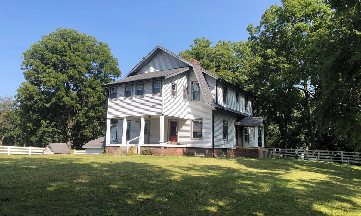 Crawfordsville House | Charming historic home centrally located in Crawfordsville, near Wabash