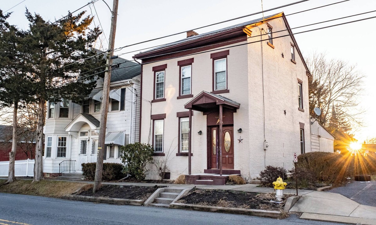 Fredericksburg House | Charming, historic 3-bedroom house in quaint Fredericksburg with AC, WiFi