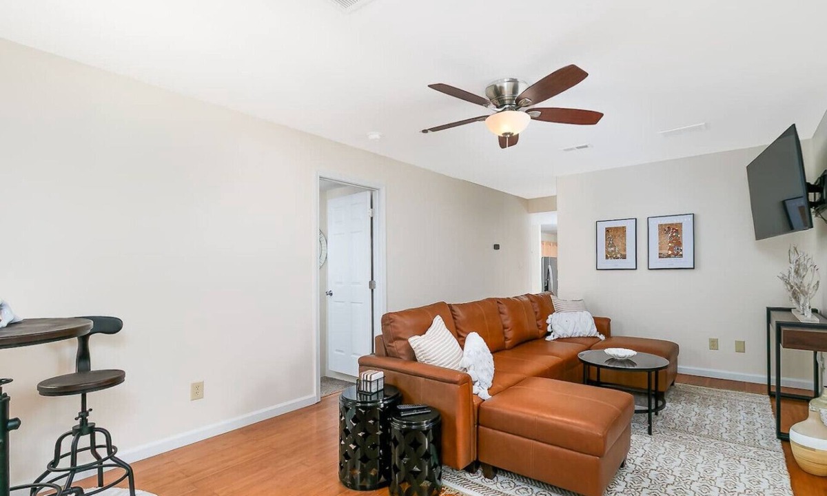 St. Charles House | Charming Historic Retreat in Old Town St. Charles