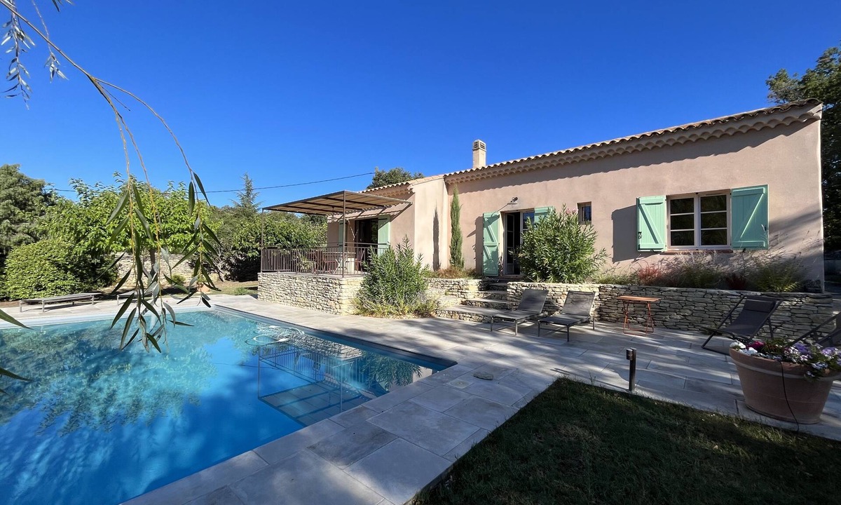 Cabrieres-d'Avignon Cabin | Charming house in Cabrieres