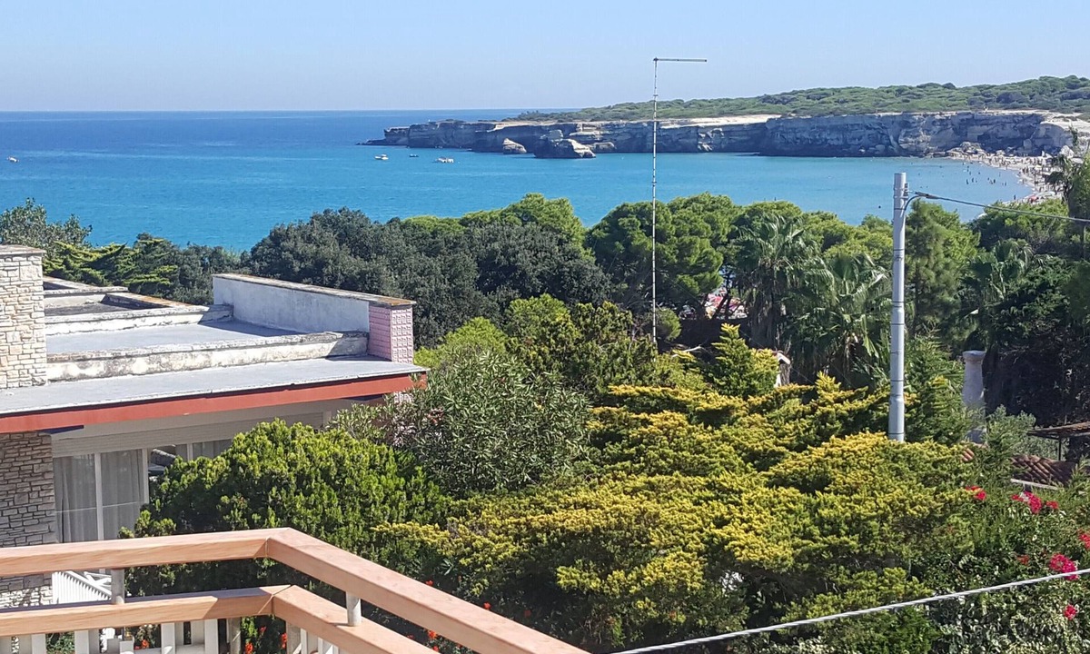 Torre dell'Orso Apartment | Charming Holiday Apartment in Torre dell'Orso with Sea View, Air Conditioning & Balcony; Parking Available