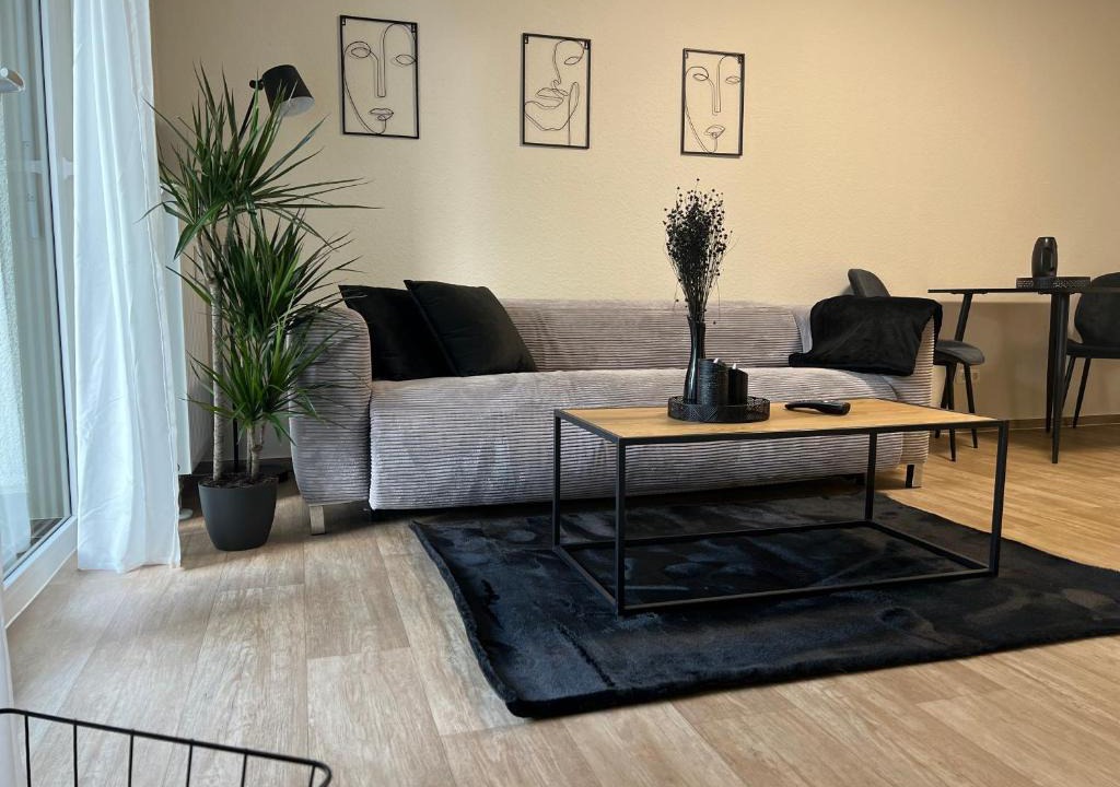 Weyhausen Apartment | Charming Homes - Studio 11