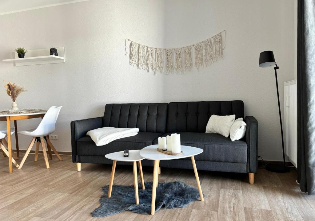 Weyhausen Apartment | Charming Homes - Studio 22