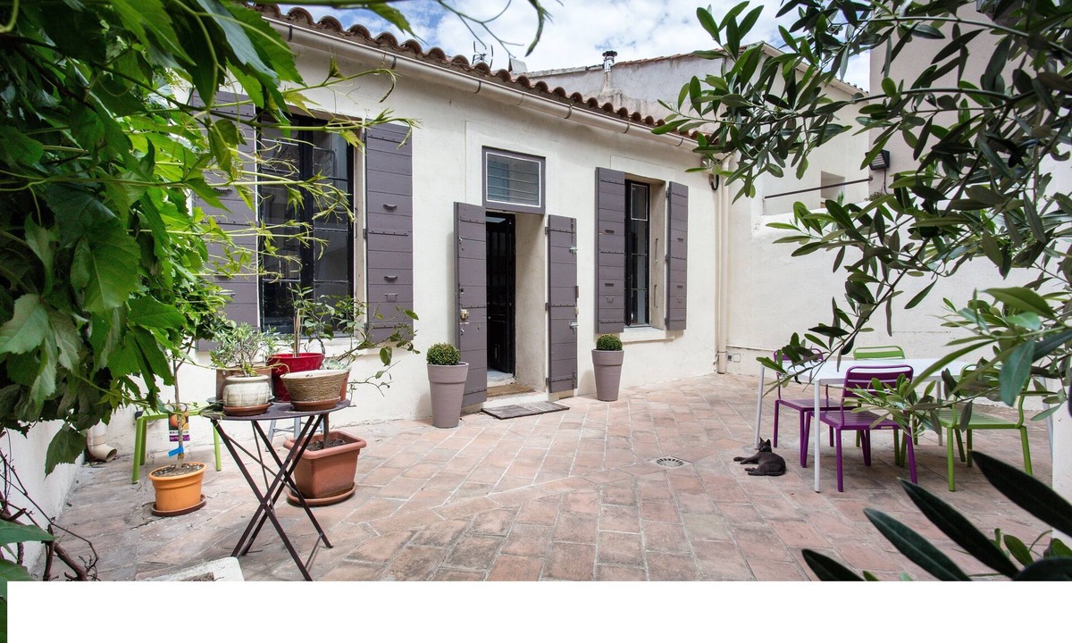 Baille House | Charming house, central, quiet, private parking and metro (Long term only)