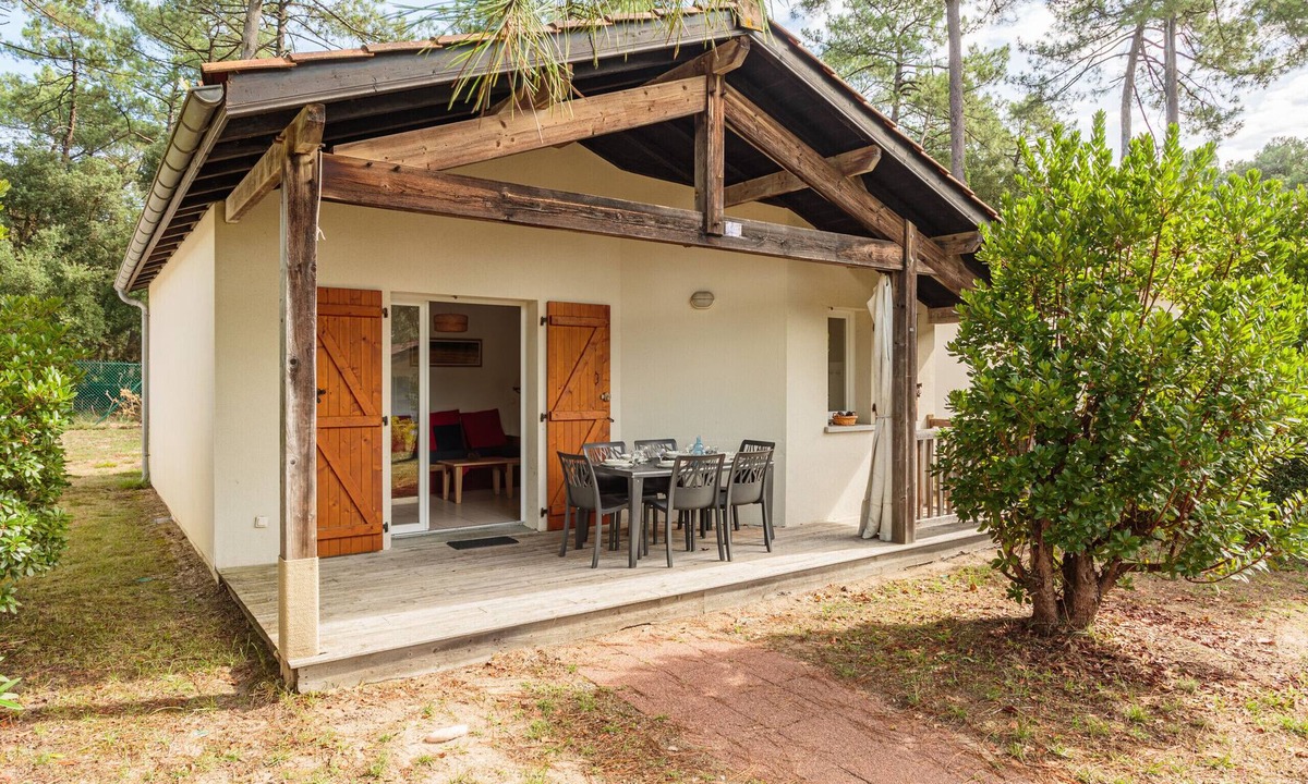 Ondres Villa | Charming House for 6 in Residence with Pool
