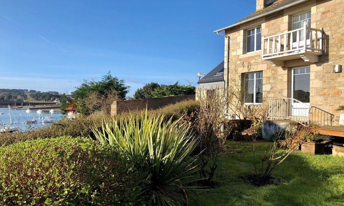 Perros-Guirec House | Charming house, the feet in water, with sea view in PLOUMANAC'H
