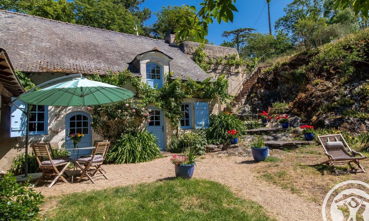 Denee Cottage | Charming house with enclosed garden near the Louet river