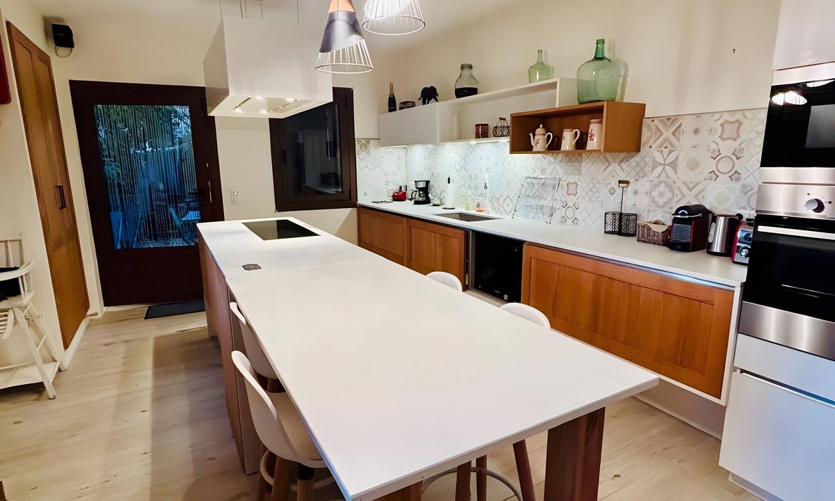 Lioux House | Charming House with Stunning Views and Rooftop Terrace