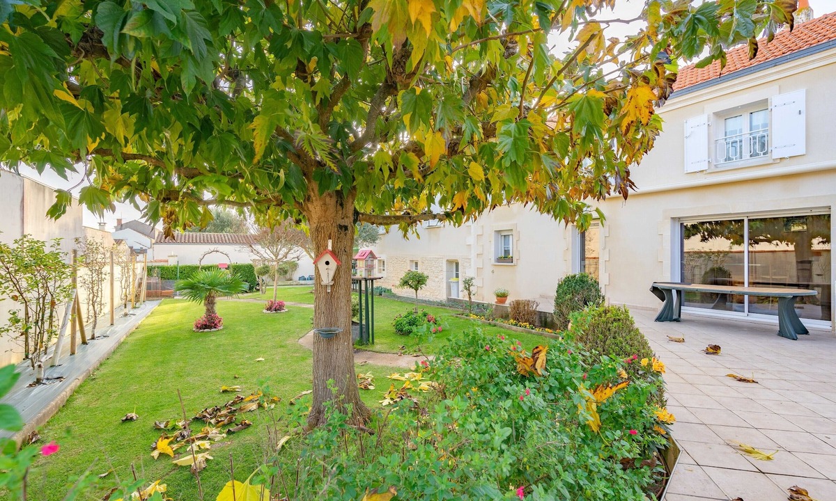 Fouras Bed & Breakfast | Charming Ile Madame Room, Between Beach and Village in Fouras