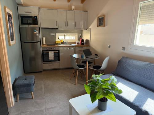 Ikaria Apartment | Charming In-Town Apartment