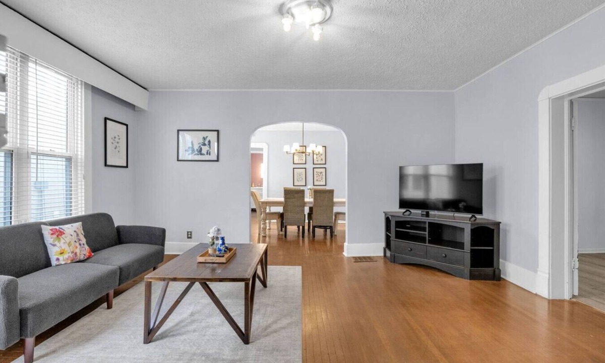 Near Northside House | Charming Indy Escape 15 Mins to SoBro & Downtown