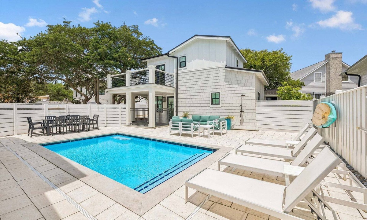 Inlet Beach House | Charming Inlet Beach Compound | Pool + Walk to Rosemary Beach
