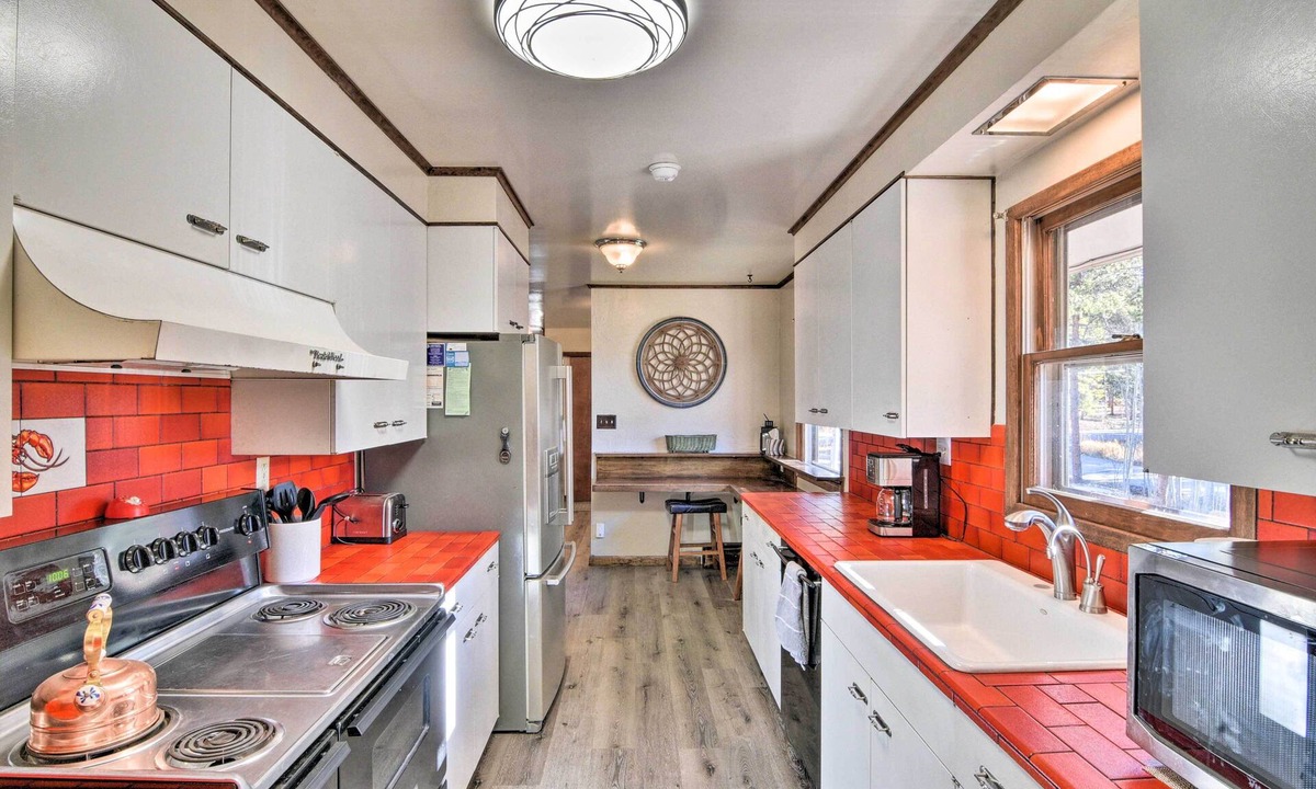 Leadville North House | Charming Leadville Retreat w/Private Hot Tub