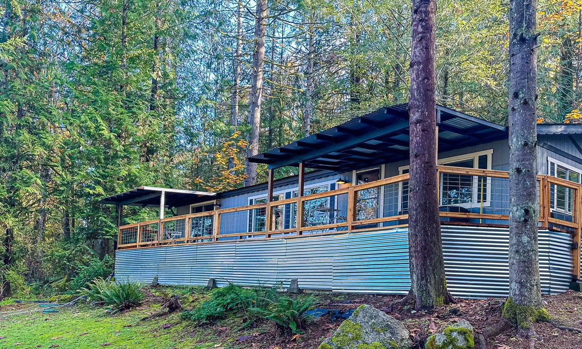 Shelton House | Charming modern farmhouse with water views, fire pit