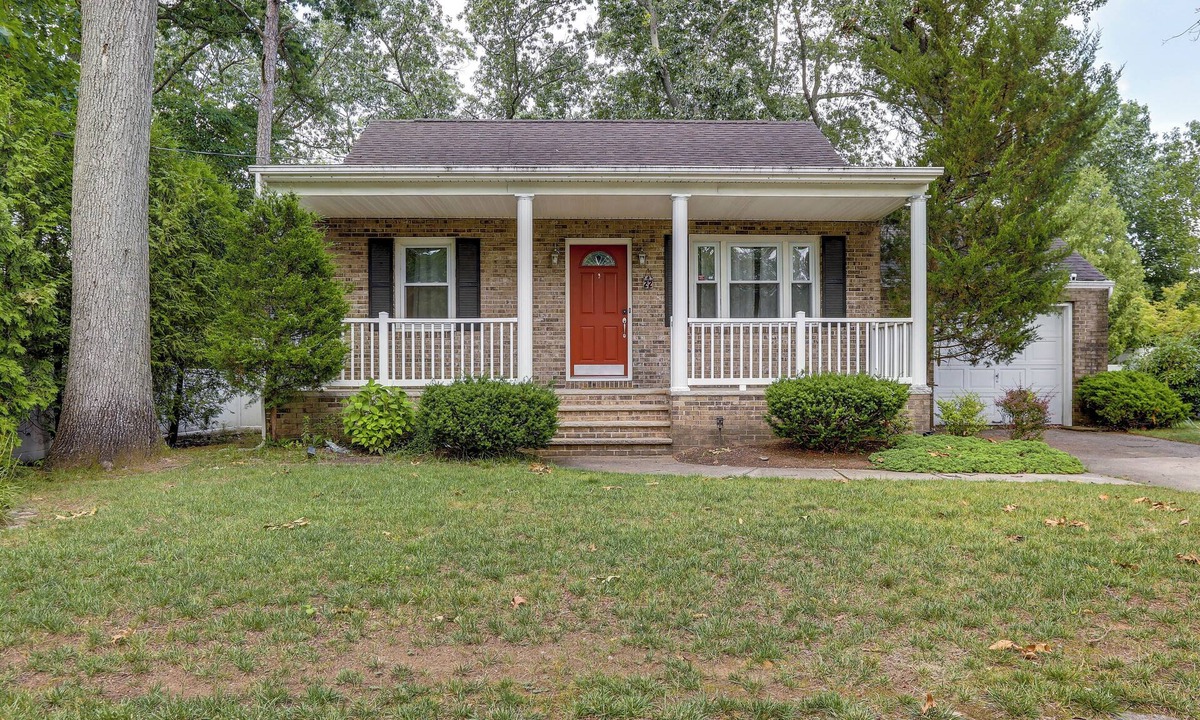 Monroe Township House | Charming Monroe Township Home - 13 Mi to RU!