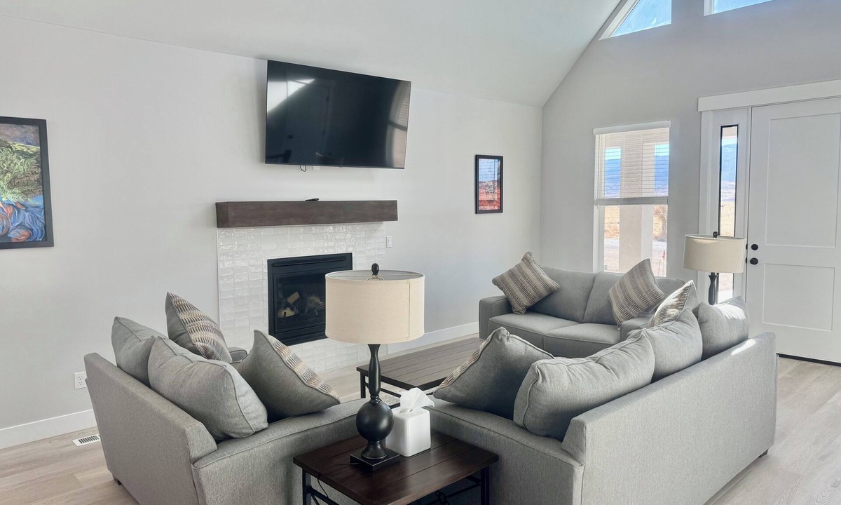 Bicknell Cabin | Charming Moonstone Lodge in beautiful Bicknell with AC, WiFi