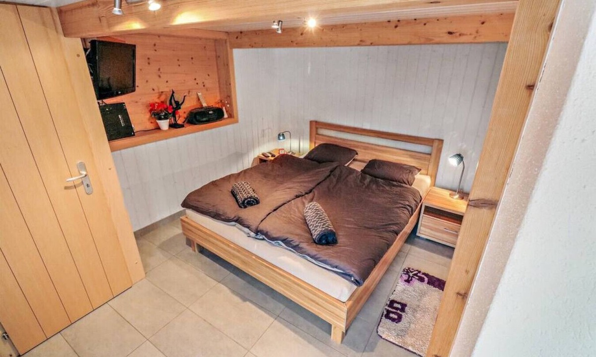 Sembrancher Ski Chalet | Charming mountain chalet near Verbier