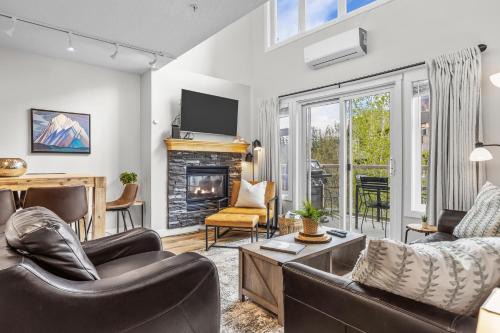 Canmore Apartment | Charming Mountain Loft Pet Friendly Mountain Views!