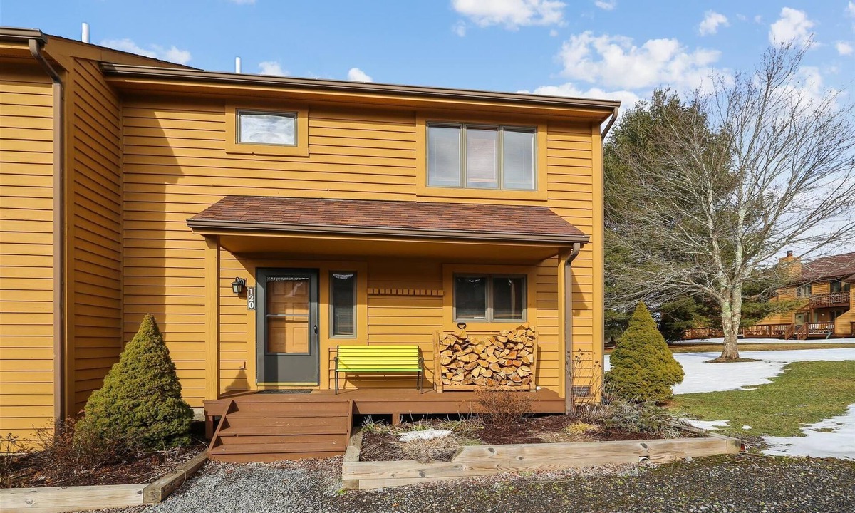 Davis Condo | Charming mountain condo offers it all. Welcome Duncan's Den!